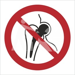 P14 - ZAKAZ WSTĘPU Z METALOWYMI IMPLANTAMI P14 - ZAKAZ WSTĘPU Z METALOWYMI IMPLANTAMI